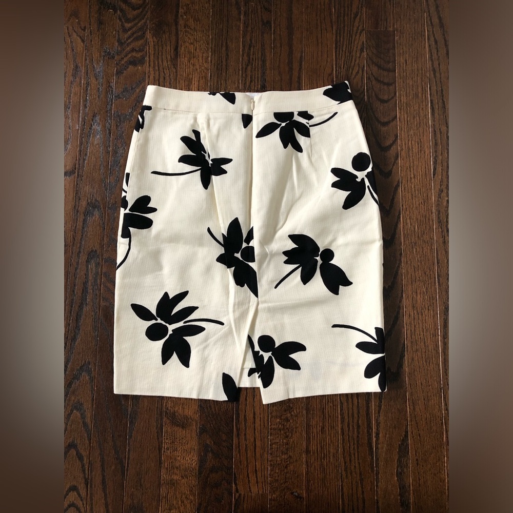 J. Crew Women’s 0 Black/Ivory The Pencil Skirt Knee-Length Cotton Floral Skirt - Picture 8 of 11